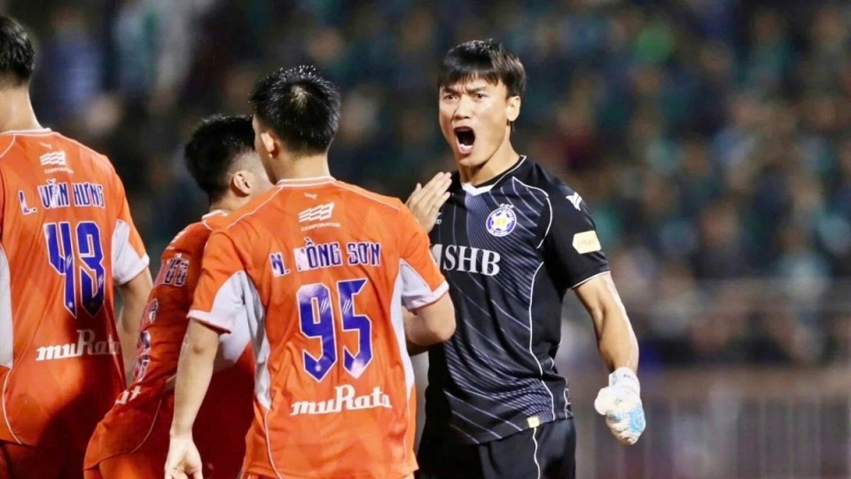 Tien Dung named among V.League 1’s top 10 most valuable goalkeepers